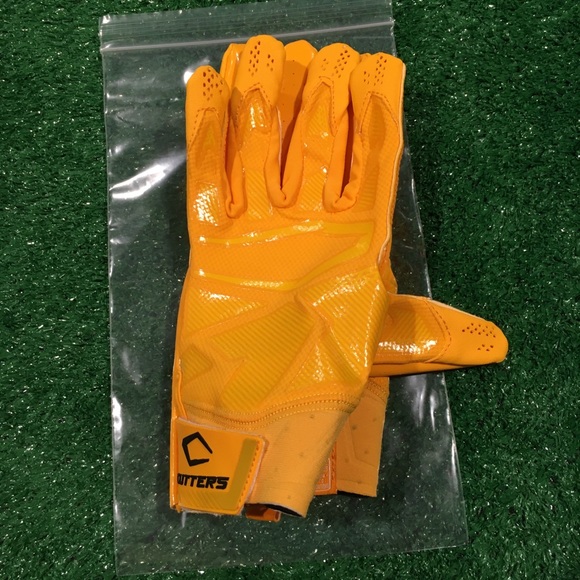 NEW CUTTERS REV PRO 4.0 WR FOOTBALL GLOVES XL - Picture 2 of 6